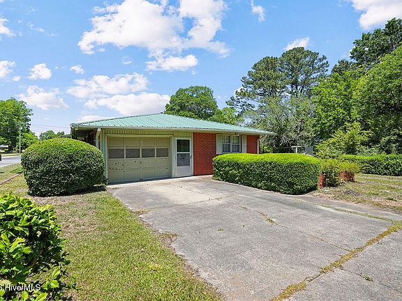 3rd image of 708 Bullard Street