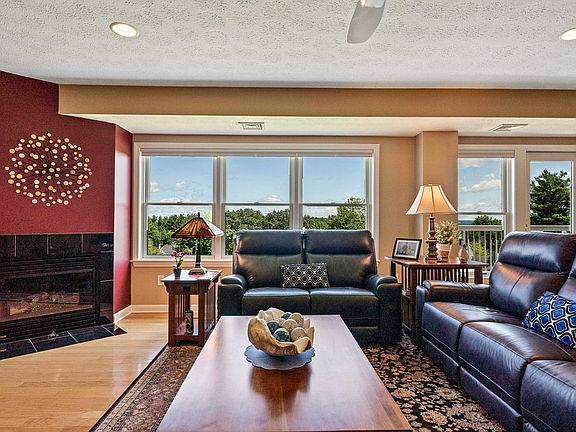5th image of 14 Mountain Laurels Drive #302