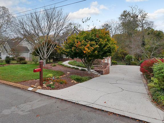 5th image of 7221 Teaberry Ct