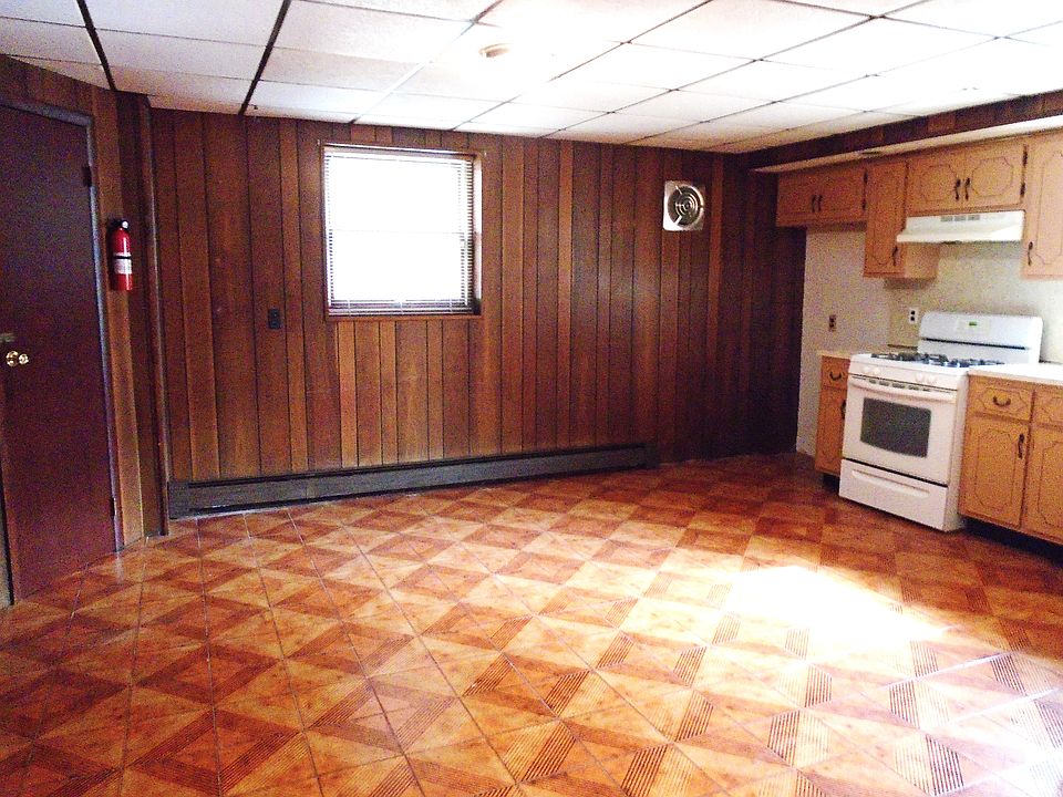 2nd image of 258 12th St #Gfl