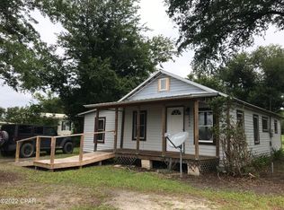 6946 Florida St, Grand Ridge, FL 32442