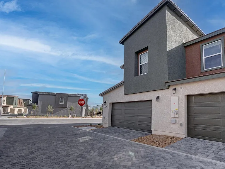 7371 Craig Cove Ct — Photo 36