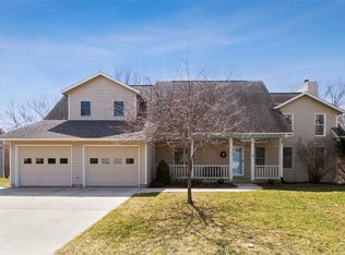 2755 Hickory Trl, Iowa City, IA 52245