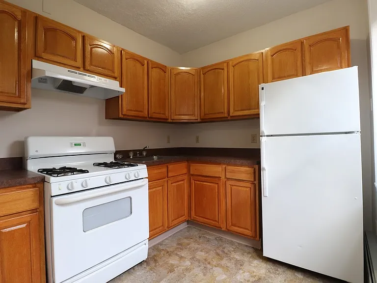 26 Congress St / Luca Investments LLC — Photo 7