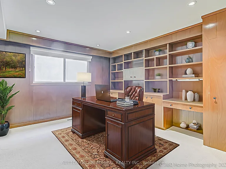 47 Waterloo Ave — Photo 16