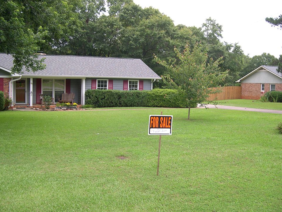 2nd image of 21 Maplewood Dr