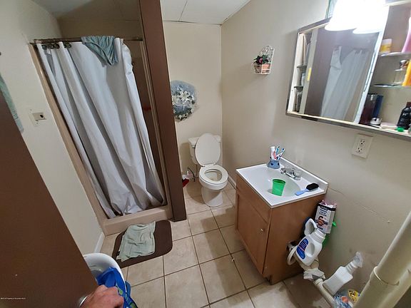 4th image of 205-207 S Hyde Park Ave