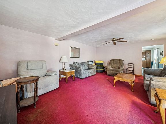 3rd image of 148 Bus Garage Rd