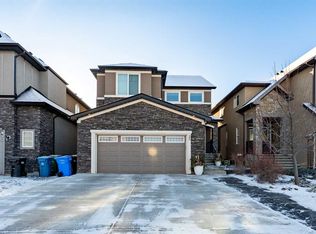 35 N Aspenshire Dr SW, Calgary, AB T3H 0M2
