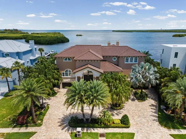 2057 N Pointe Alexis Dr, Tarpon Springs, FL 34689