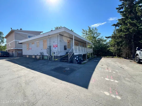 520 Vista Glen Ct, Anchorage, AK 99501
