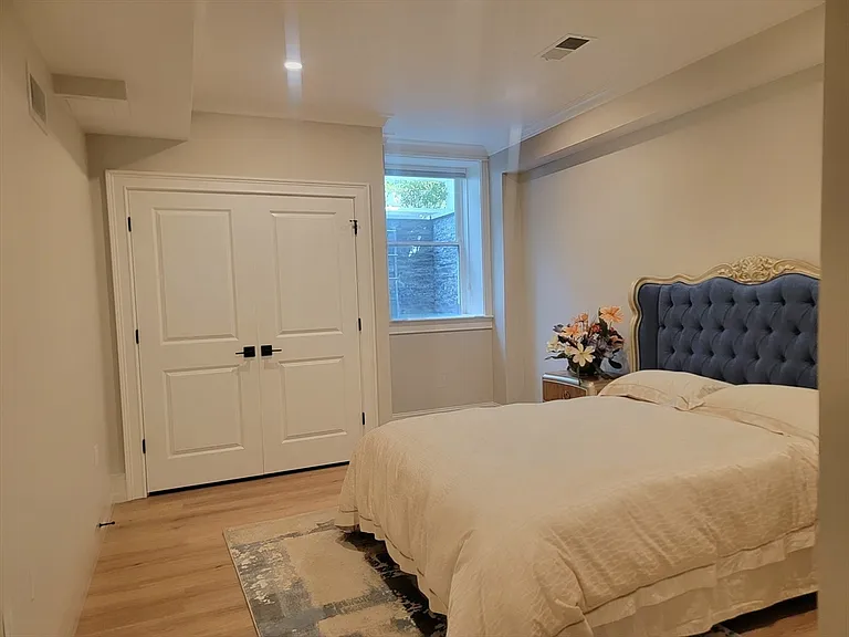 86 Parker Rd — Photo 20
