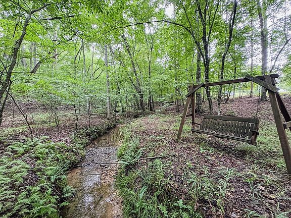 2nd image of 446 Woodline Dr