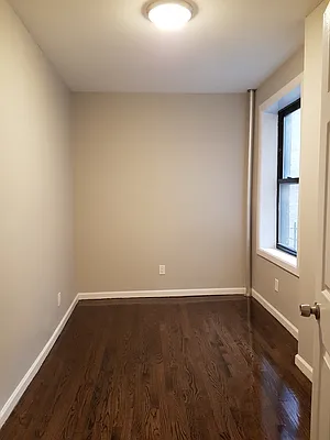 Rented by Bruma Realty LLC | media 7