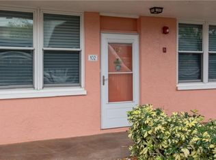4895 Bay St NE APT 102, Saint Petersburg, FL 33703