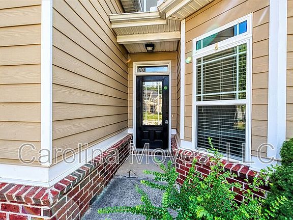 2nd image of 209 Cameron Creek Ln