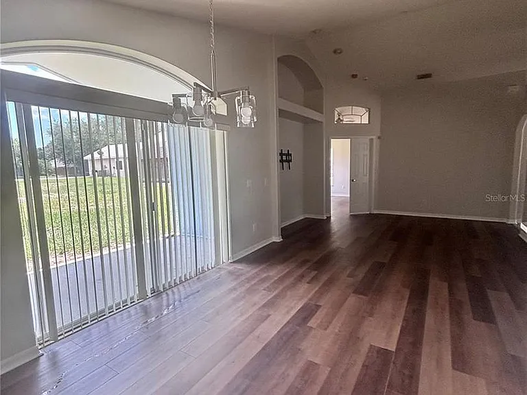 131 Cedarpark Ln — Photo 14