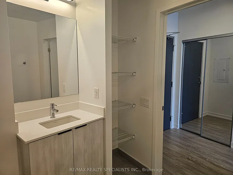 2485 Eglinton Ave W #712 — Photo 11