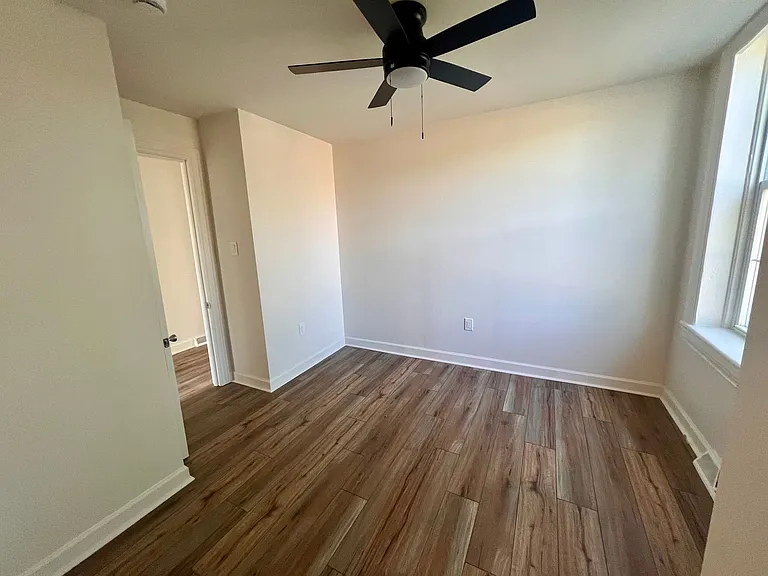 1198 Third Street (Full Service) — Photo 5