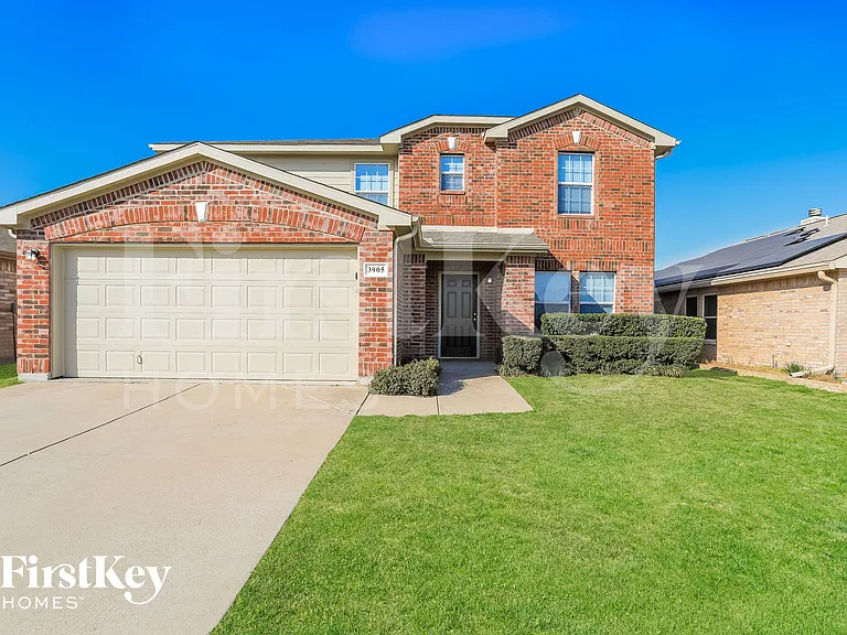 3905 Mantis St — Photo 1