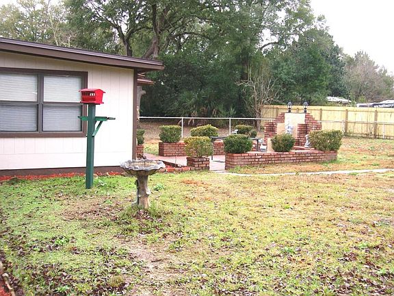 5th image of 404 Newcastle Dr