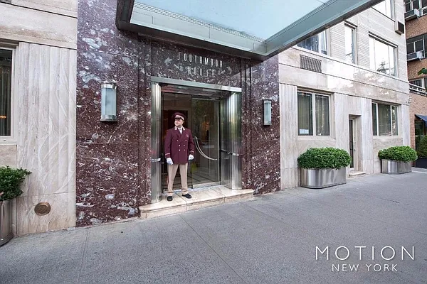 Rented by MOTION New York | media 10