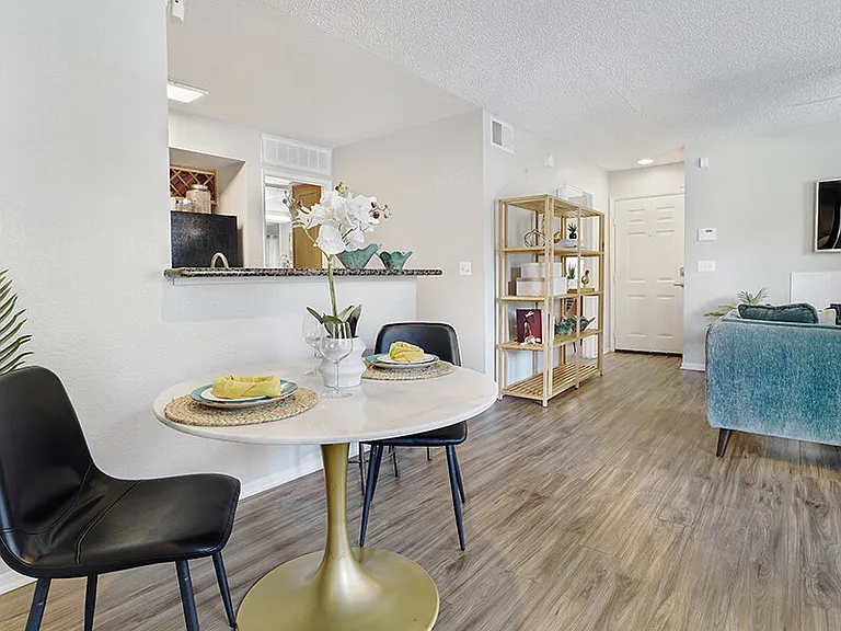Gloria Park Villas — Photo 5