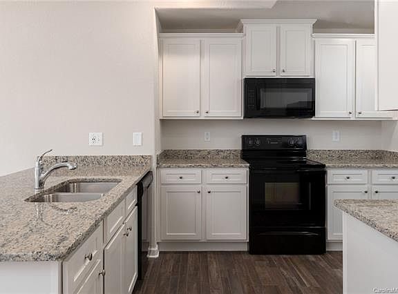 3rd image of 7328 Amberly Hills Dr