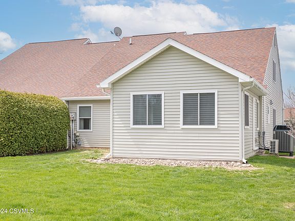 2nd image of 208 Alder Ln
