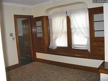 4th image of 17501 Franklin Ave