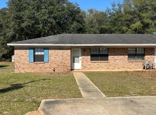 5682 Crestwood Dr, Milton, FL 32583