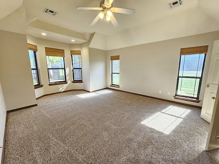 13 NW Havenshire Cir — Photo 16