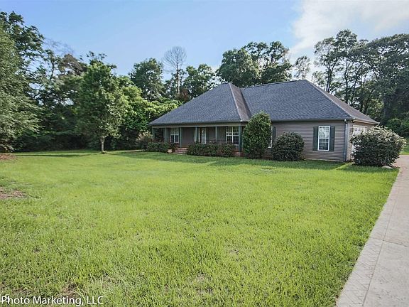 2nd image of 102 Clover Hill Dr
