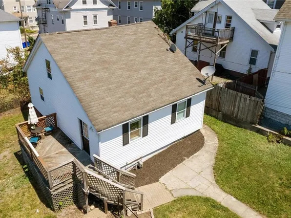 26 Englewood Ave, Pawtucket, RI 02860