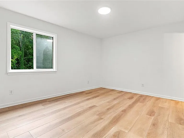 5095 Roswell Rd #203 — Photo 31