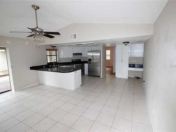 2nd image of 3601 Fairway Forest Cir