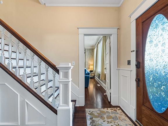 5th image of 265 S Empire Blvd
