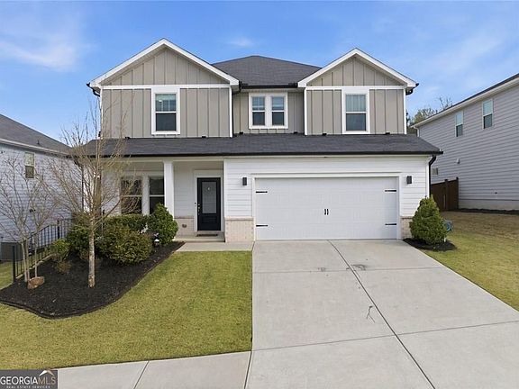 3rd image of 444 Payne Rd