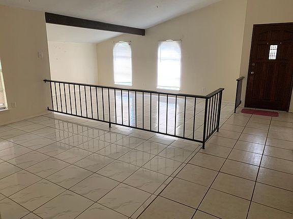 2nd image of 2210 Woodglen Dr