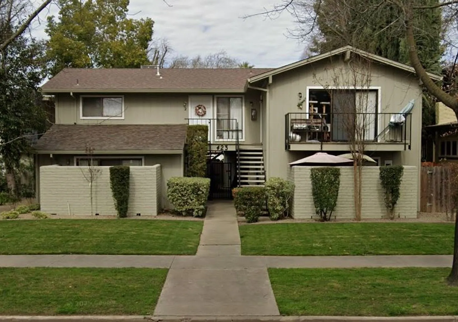 423 W. Elm St — Photo 1
