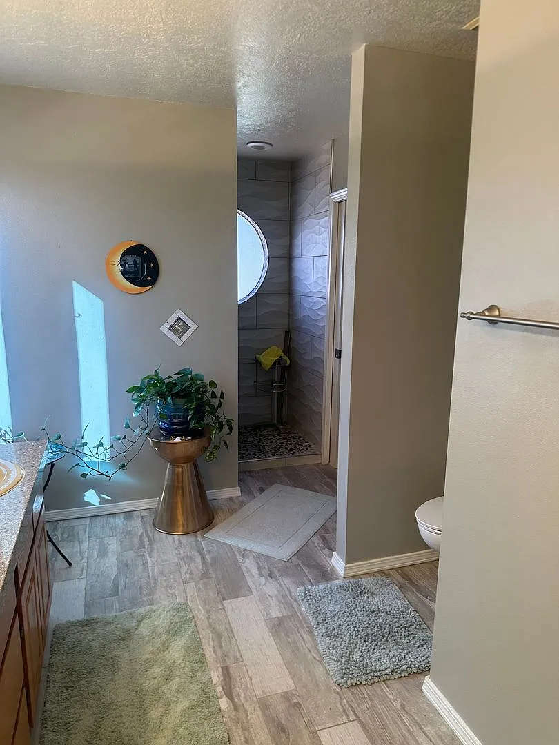 NE Heights 3 bed 2.5 Bath Townhome — Photo 3