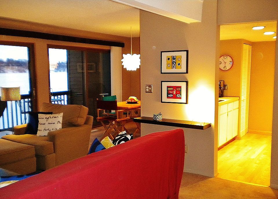 1st image of 804 Cliffs Dr APT 106