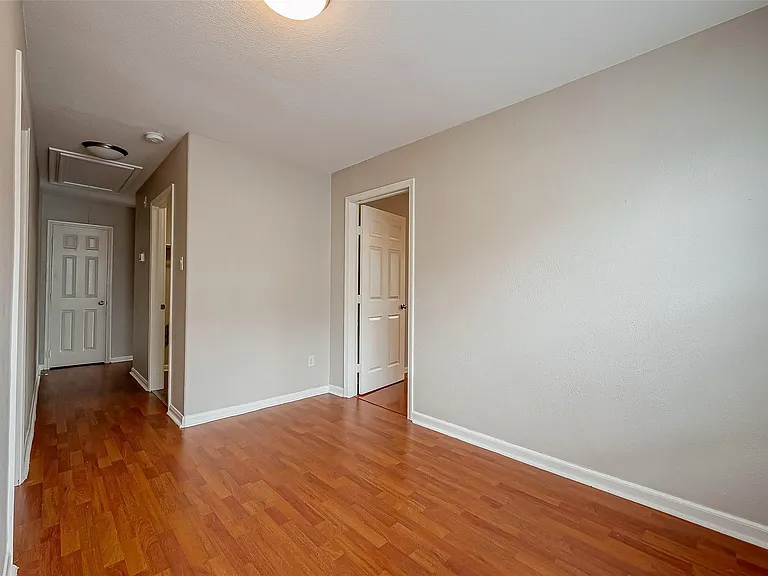 9234 Windswept Grove Dr — Photo 19
