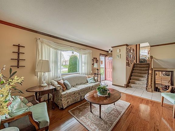 5th image of 2496 Alan Dr