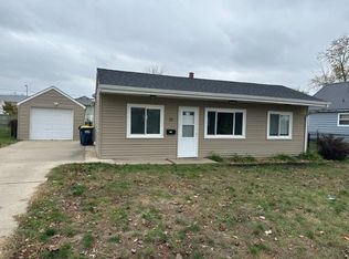 101 S 3rd Ave, Hiawatha, IA 52233