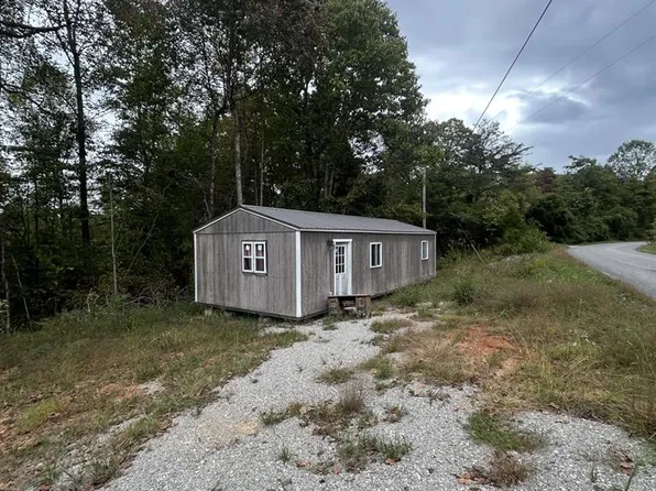 208 Turkey Town Rd, Hilham, TN 38568