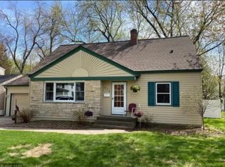 574 W 4th St, New Richmond, WI 54017