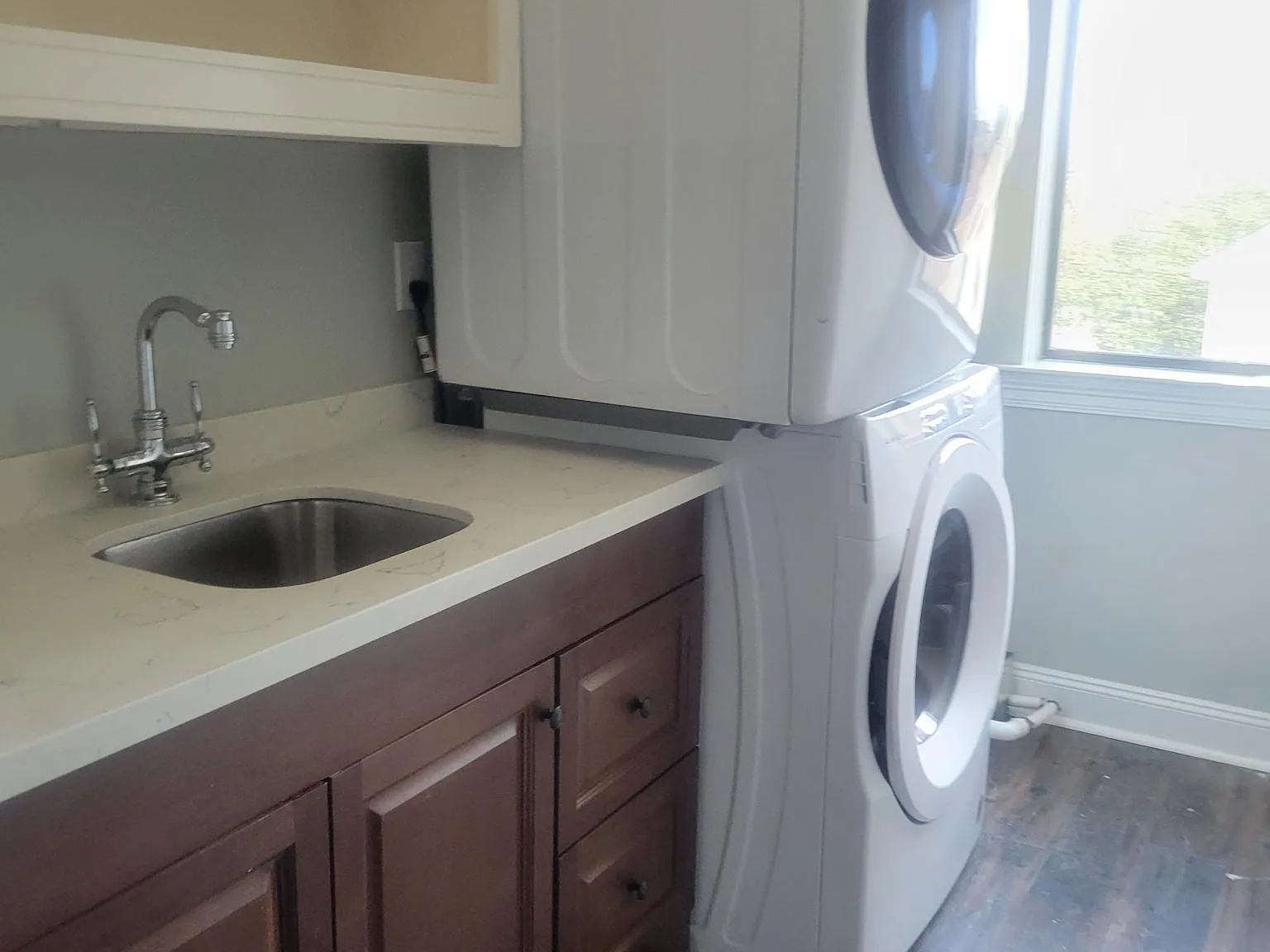 3 bed, 3.5 bath, 1600 sqft, $2,550 — Photo 3