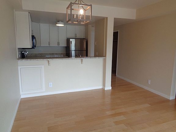 4th image of 601 Van Ness Ave APT 1010