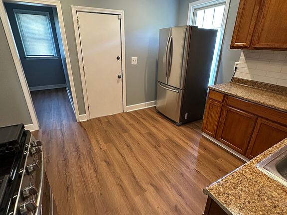 3rd image of 156 Plymouth St #2